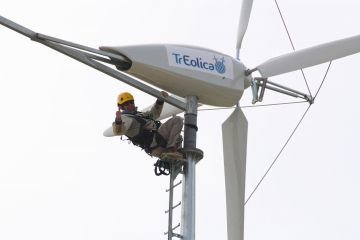 Installazione fotovoltaico, solare termico, mini eolico e climatizzazione a Pantelleria - 2